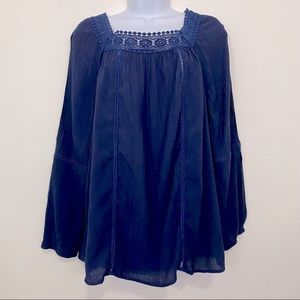 Fig & Vine. Ladies Size XL. Dark Blue Top